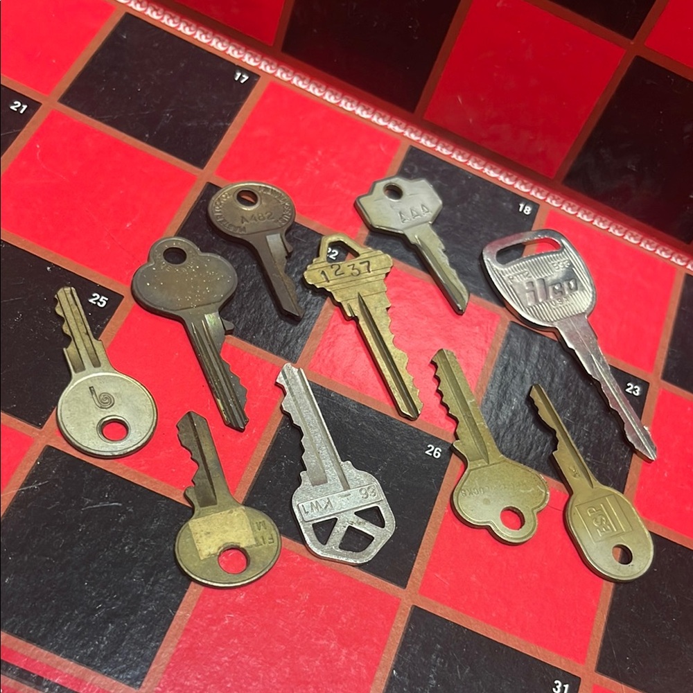Vintage Key Collection - Picture 2 of 2
